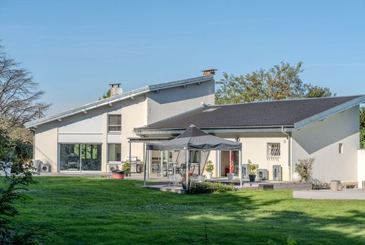 Πολυτελή κατοικία σε Μπεζανσόν, Doubs