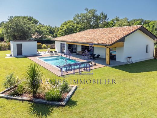Luxury home in Pontenx-les-Forges, Landes