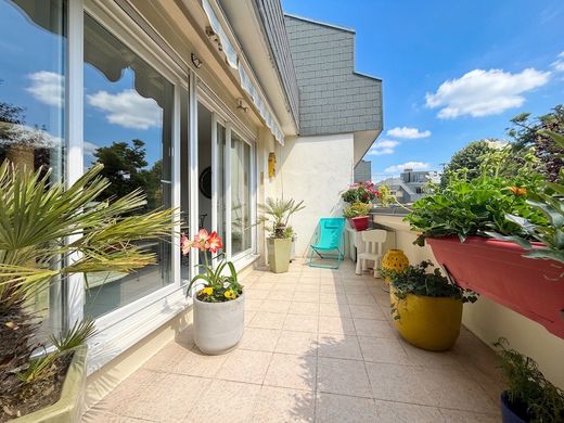 Apartment in Rueil-Malmaison, Hauts-de-Seine
