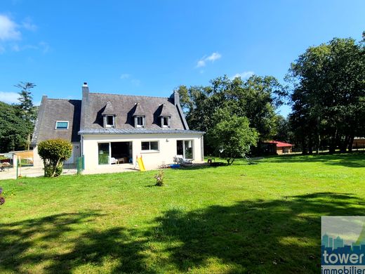 Maison de luxe à Loperhet, Finistère