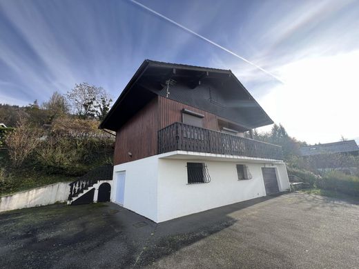 Saint-Cergues, Haute-Savoieの高級住宅