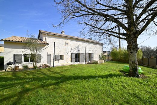 Luxe woning in Smarves, Vienne