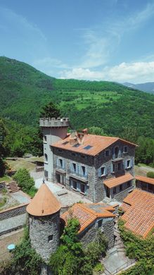 Maison de luxe à Prats-de-Mollo, Pyrénées-Orientales