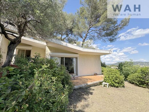 Luxury home in Calvisson, Gard