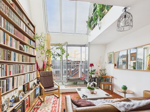 モット・ピケ、コメルス、ネッケル, Parisのデュプレックス