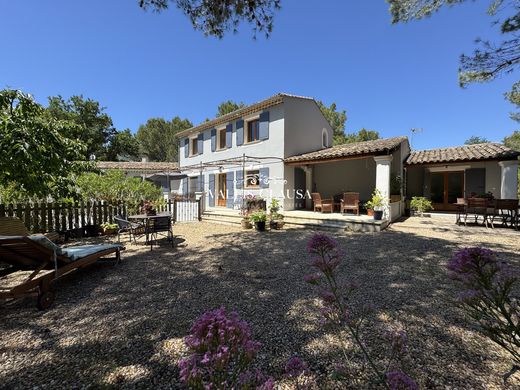 Luxury home in L'Isle-sur-la-Sorgue, Vaucluse
