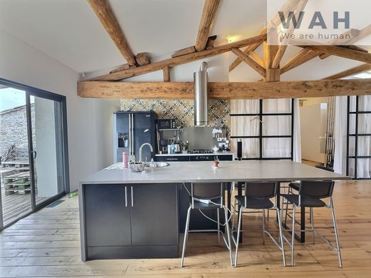 Luxus-Haus in Caveirac, Gard
