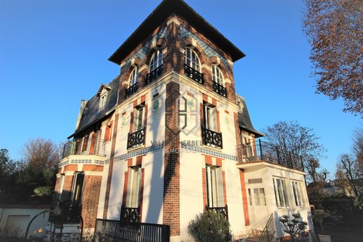 Casa di lusso a Saint-Maur-des-Fossés, Val-de-Marne