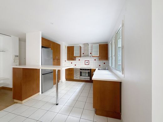 Apartment / Etagenwohnung in Belleville, Père-Lachaise, Ménilmontant, Paris