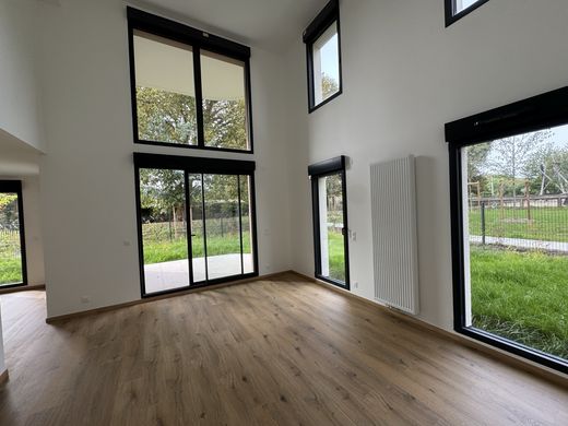 Apartament w Pessac, Gironde