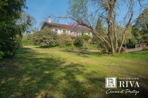 Casa di lusso a Fargues-Saint-Hilaire, Gironda