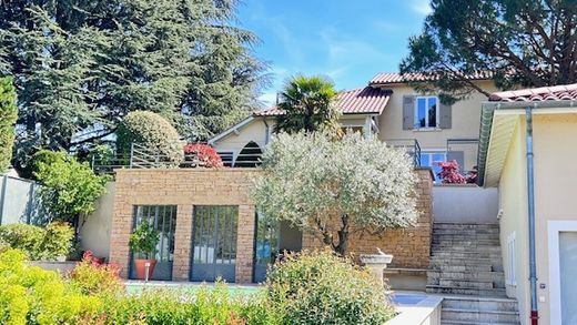 Maison de luxe à Saint-Cyr-au-Mont-d'Or, Rhône