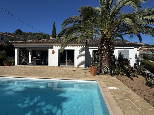 Villa in Bastelicaccia, South Corsica