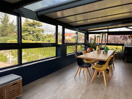 Piso / Apartamento en Brindas, Ródano