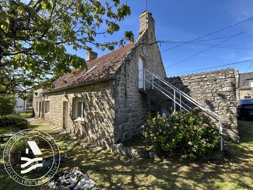 Luxury home in Locmariaquer, Morbihan