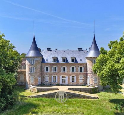 Замок, Dompierre-sur-Besbre, Allier