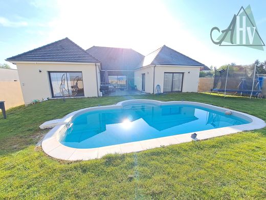 Casa de lujo en Sens, Yonne