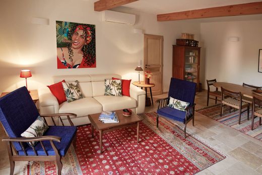 منزل ﻓﻲ Uzès, Gard