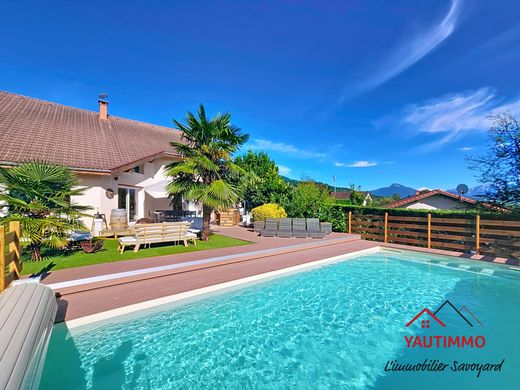 Luxury home in Cranves-Sales, Haute-Savoie