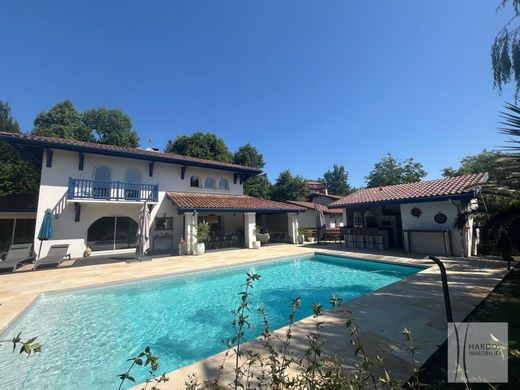 Villa in Urrugne, Pyrénées-Atlantiques