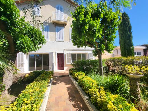 Casa di lusso a Tolone, Var