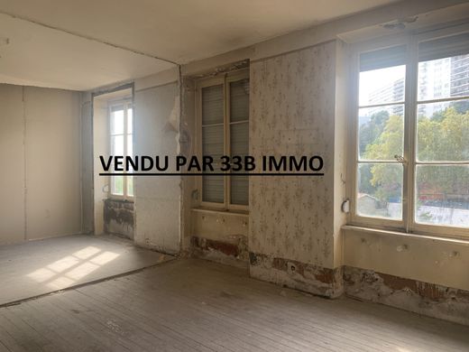 Apartment / Etagenwohnung in Caluire-et-Cuire, Rhône