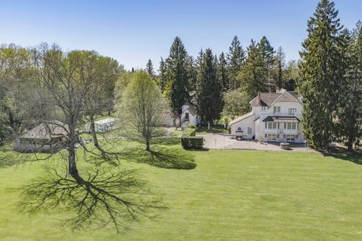 Luxury home in Saussay, Eure-et-Loir