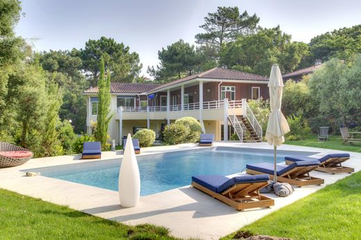 Luxury home in Hossegor, Landes