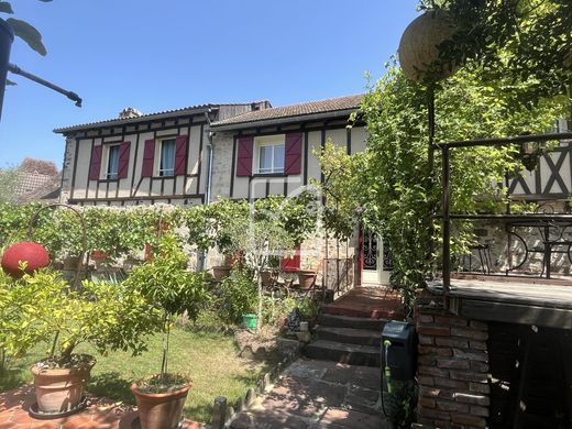 Beaulieu-sur-Dordogne, Corrèzeの高級住宅