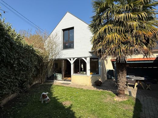 Luxus-Haus in Orgeval, Yvelines