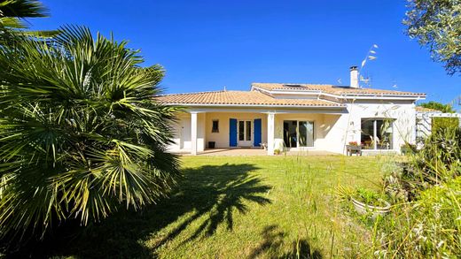 Casa di lusso a Royan, Charente-Maritime