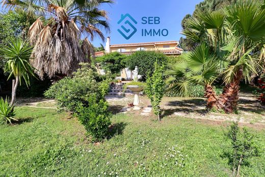 Luxury home in Saint-Cyprien, Pyrénées-Orientales