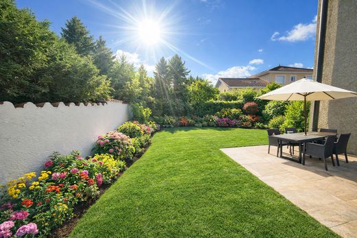 Элитный дом, Genas, Rhône