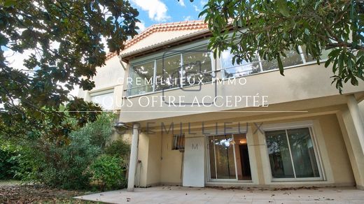 ‏בתי יוקרה ב  Guilherand-Granges, Ardèche