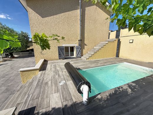 Luxus-Haus in Rive-de-Gier, Loire