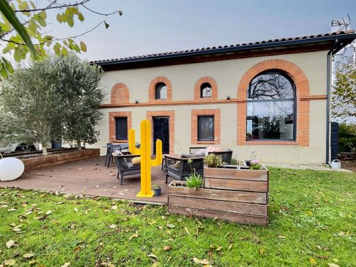 Luxus-Haus in Verfeil, Haute-Garonne