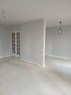 Apartment / Etagenwohnung in Puteaux, Hauts-de-Seine