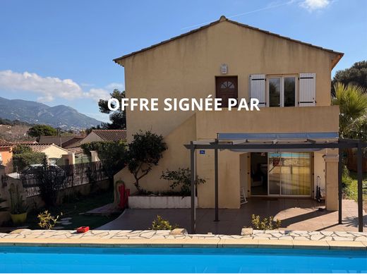 Luxury home in Ollioules, Var