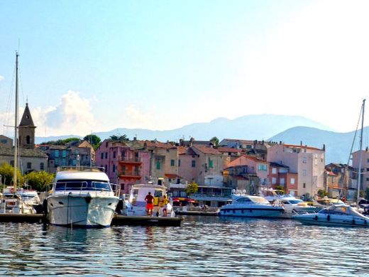 Apartment / Etagenwohnung in Saint-Florent, Haute-Corse