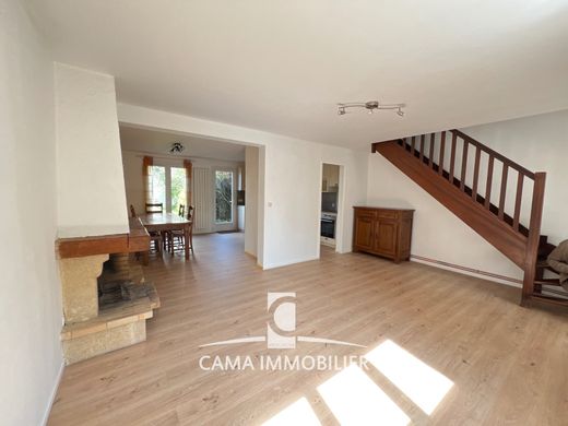 Casa de lujo en Buc, Yvelines