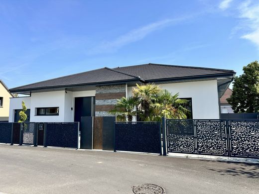 Luxury home in Sausheim, Haut-Rhin