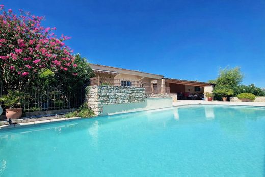 Casa di lusso a Tavel, Gard