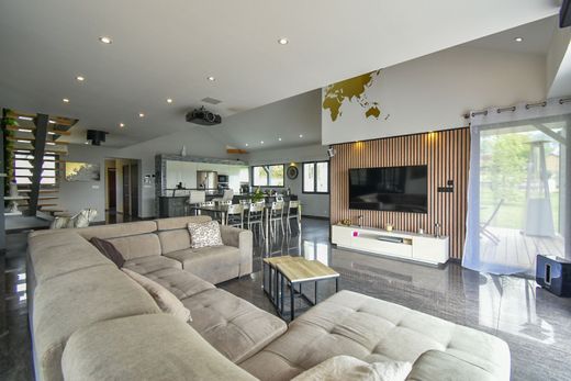 Maison de luxe à Aiguebelette-le-Lac, Savoie