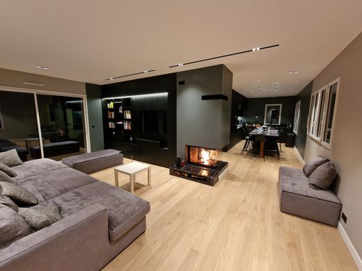 Luxury home in Rueil-Malmaison, Hauts-de-Seine