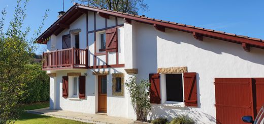 منزل ﻓﻲ Espelette, Pyrénées-Atlantiques