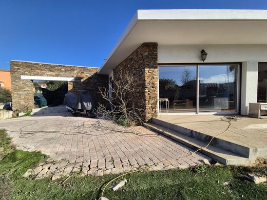 Luxus-Haus in Hyères, Var