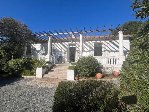 Πολυτελή κατοικία σε Saint-Raphaël, Var