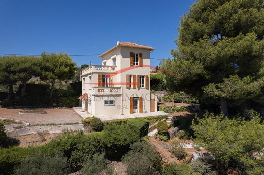 Villa in Saint-Laurent-du-Var, Alpes-Maritimes