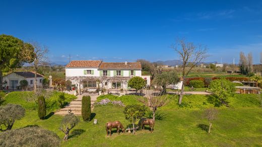 ‏בתי יוקרה ב  Fréjus, Var