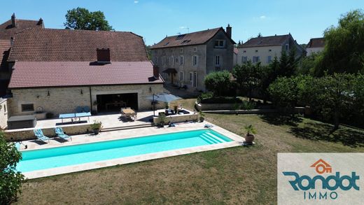 Luksusowy dom w Is-sur-Tille, Cote d'Or